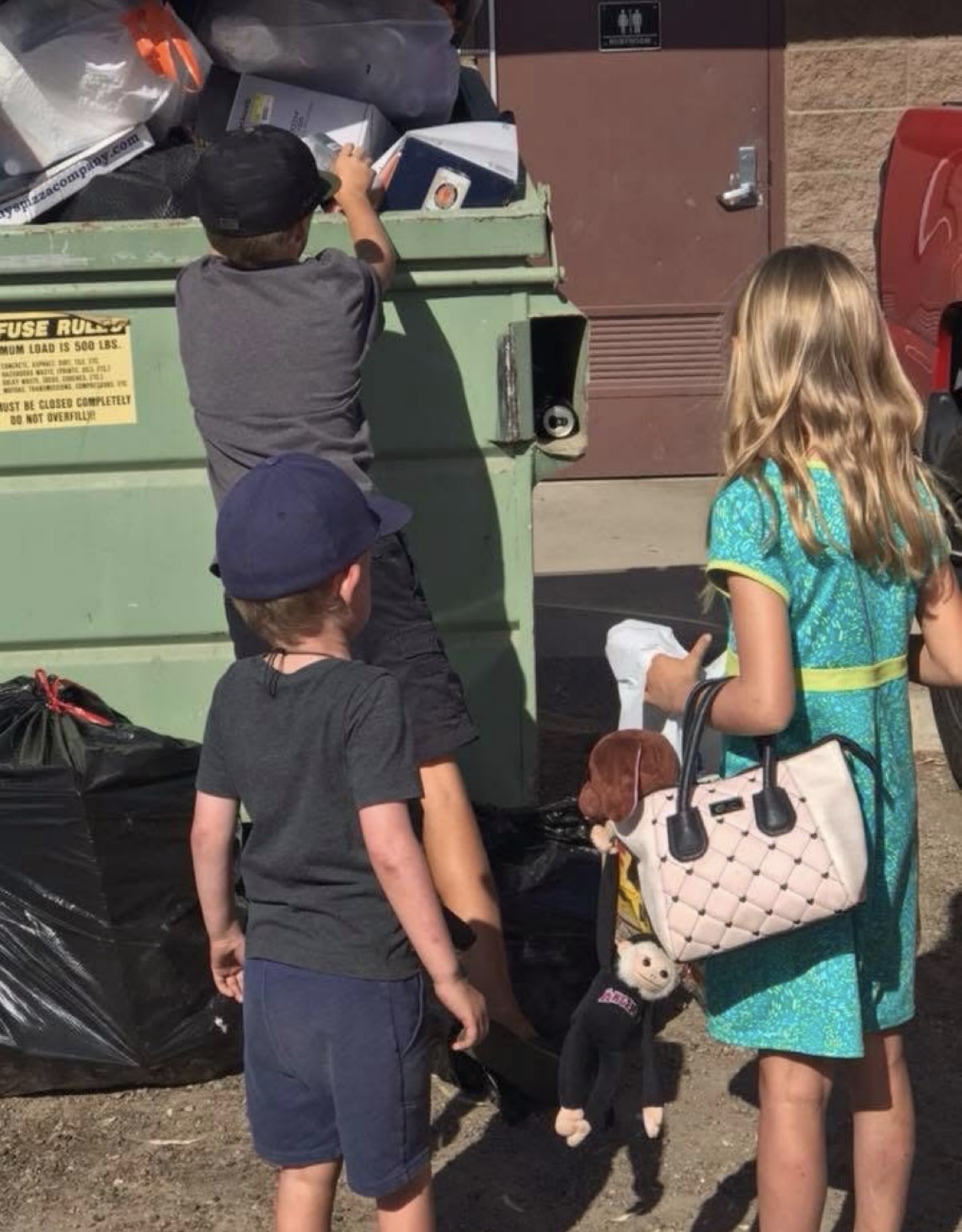 Loading recycling into a dumpster